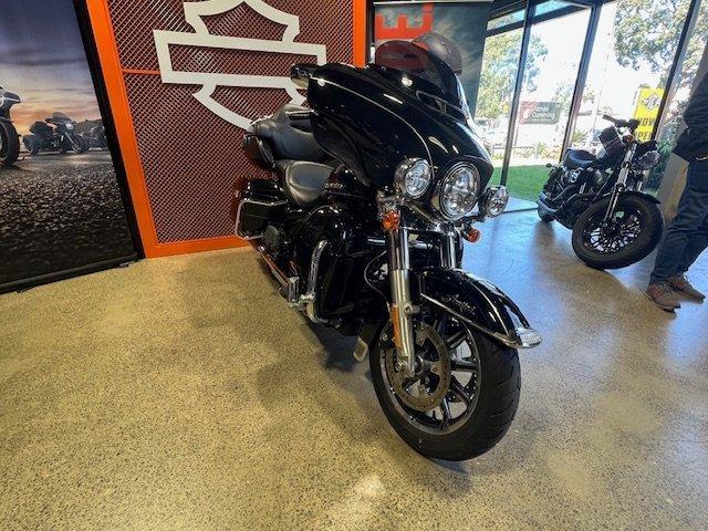 2015 HARLEY-DAVIDSON FLHTK ULTRA LIMITED CRUISER
