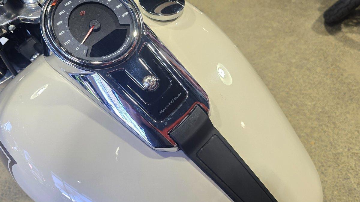 2022 HARLEY-DAVIDSON FLSB SPORT GLIDE (107) CRUISER