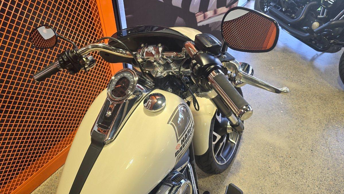 2022 HARLEY-DAVIDSON FLSB SPORT GLIDE (107) CRUISER