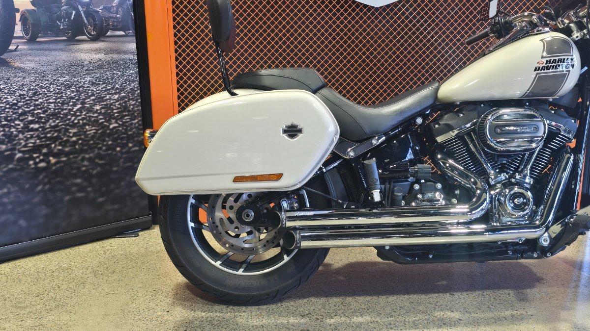 2022 HARLEY-DAVIDSON FLSB SPORT GLIDE (107) CRUISER