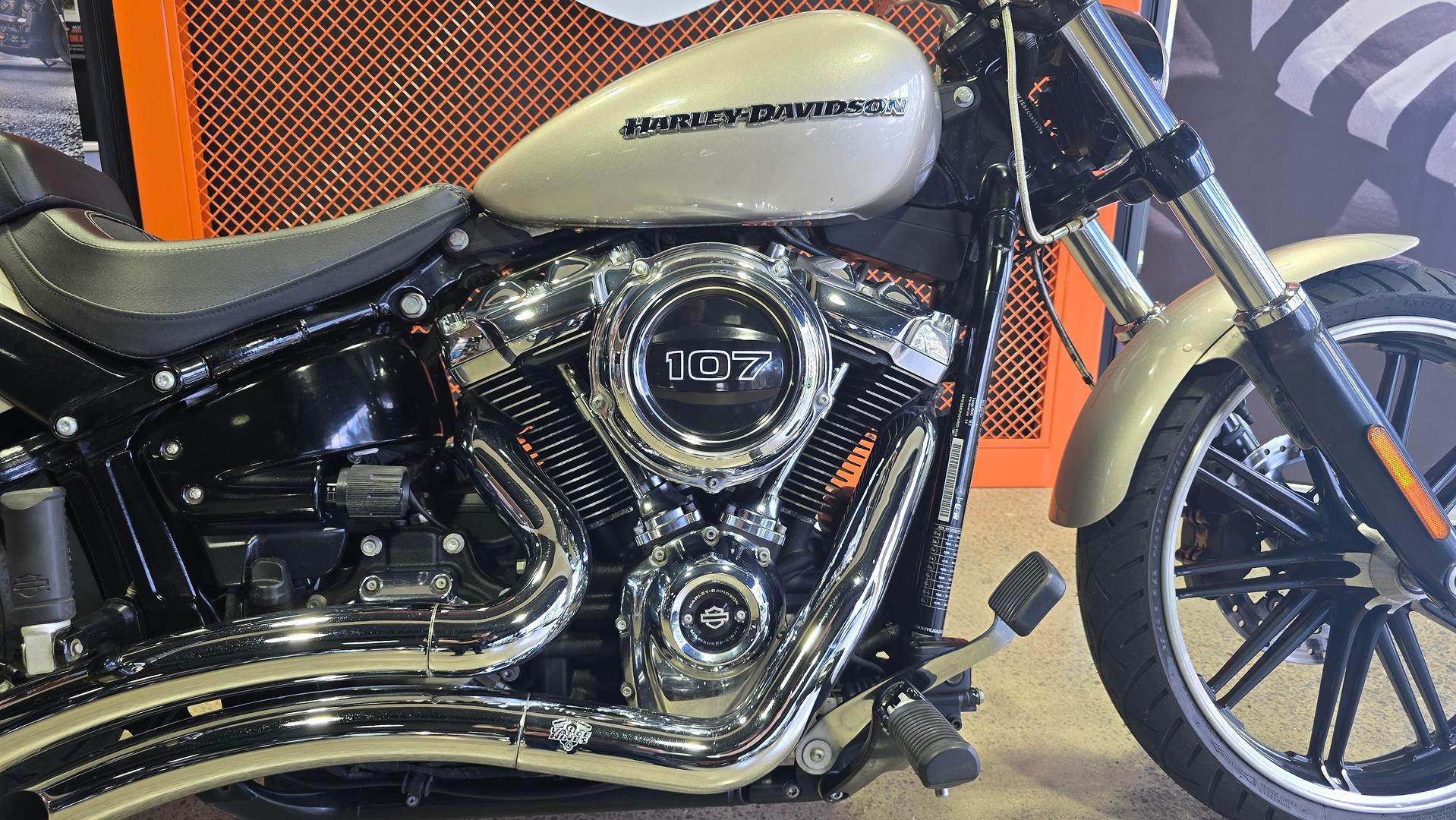 2018 HARLEY-DAVIDSON FXBR BREAKOUT CRUISER