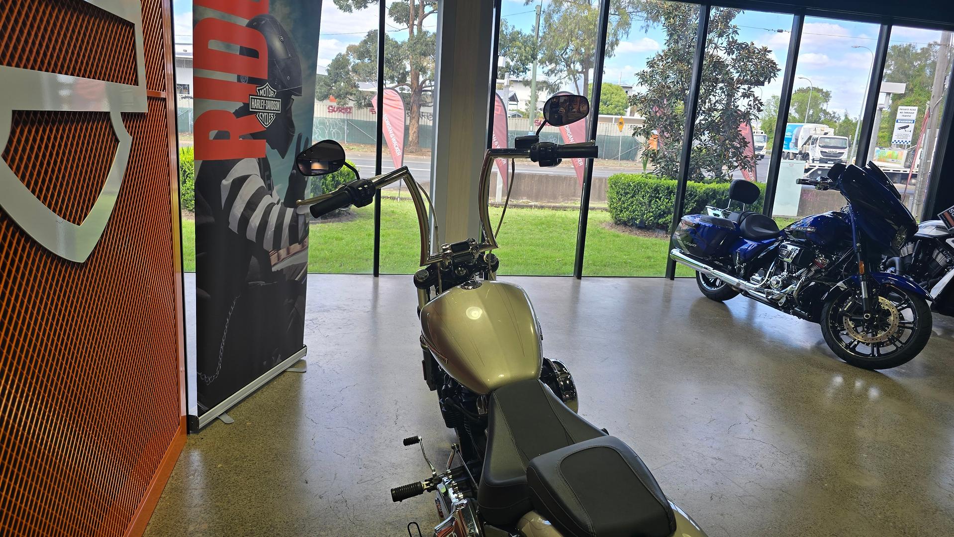 2018 HARLEY-DAVIDSON FXBR BREAKOUT CRUISER