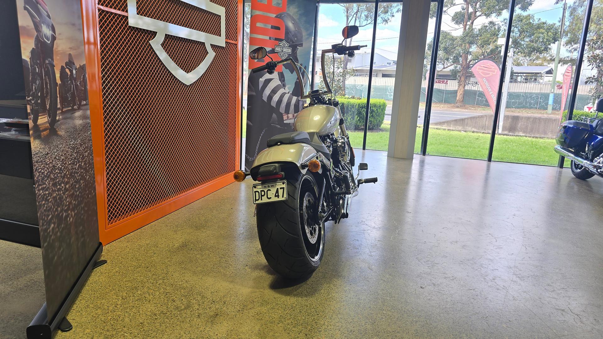 2018 HARLEY-DAVIDSON FXBR BREAKOUT CRUISER