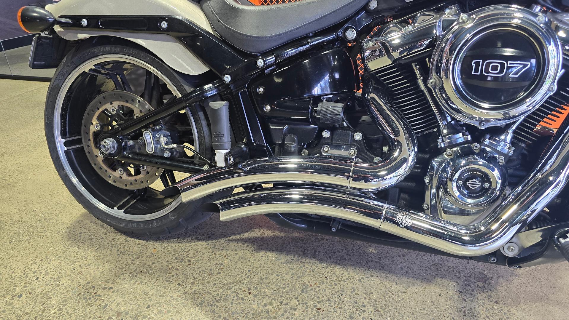 2018 HARLEY-DAVIDSON FXBR BREAKOUT CRUISER