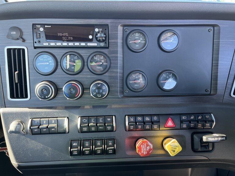 2024 WESTERN STAR 47X PRIME MOVER