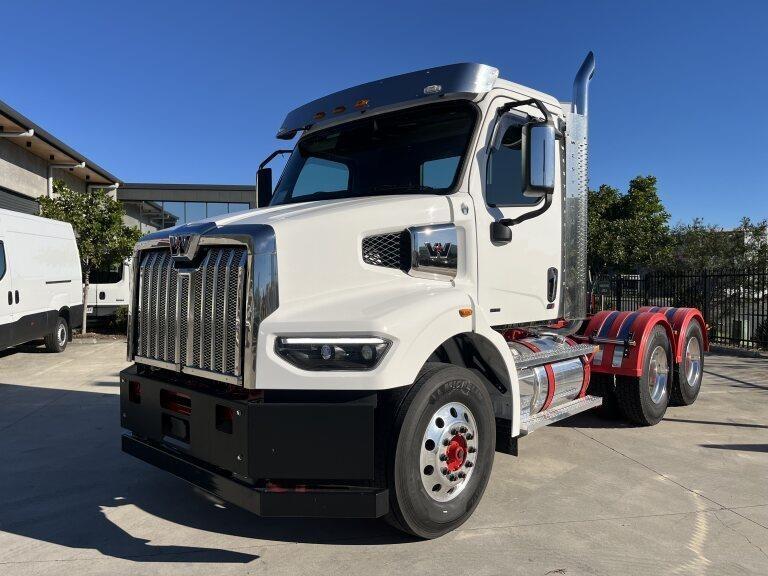 2024 WESTERN STAR 47X PRIME MOVER