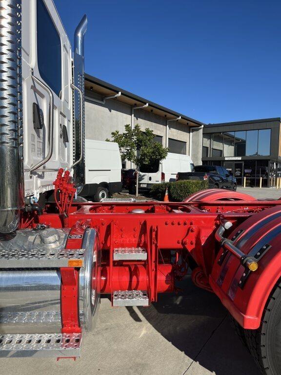 2024 WESTERN STAR 47X PRIME MOVER