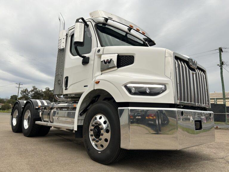 2024 WESTERN STAR 47X PRIME MOVER
