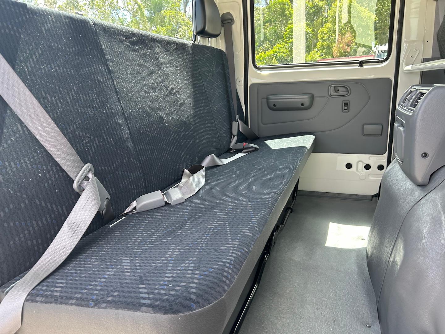 2025 HINO 300 616 6 SP AUTO CREW C/CHAS