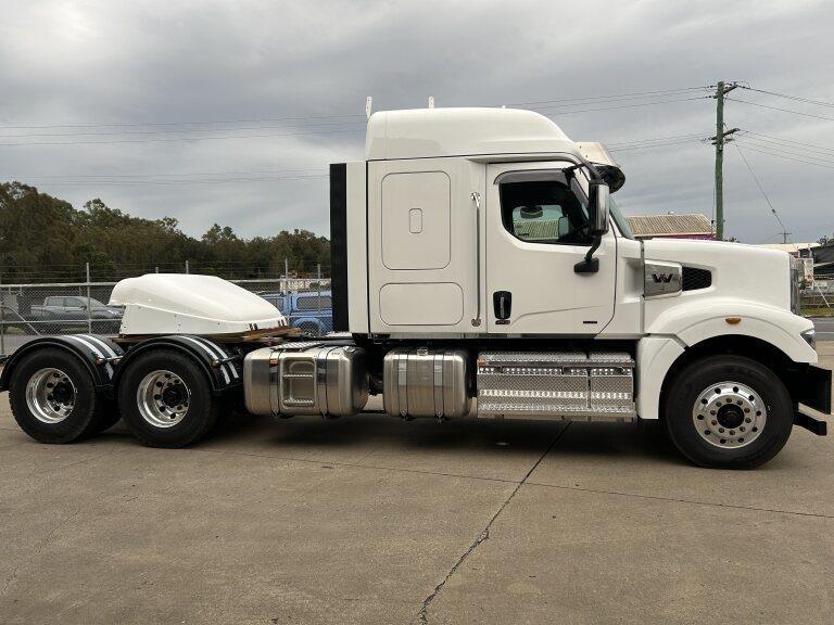 2025 WESTERN STAR 49X PRIME MOVER