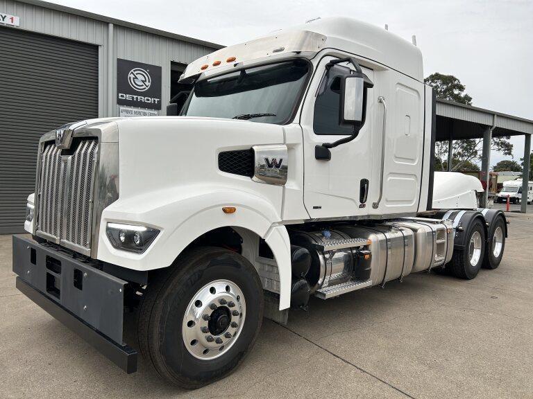 2025 WESTERN STAR 49X PRIME MOVER