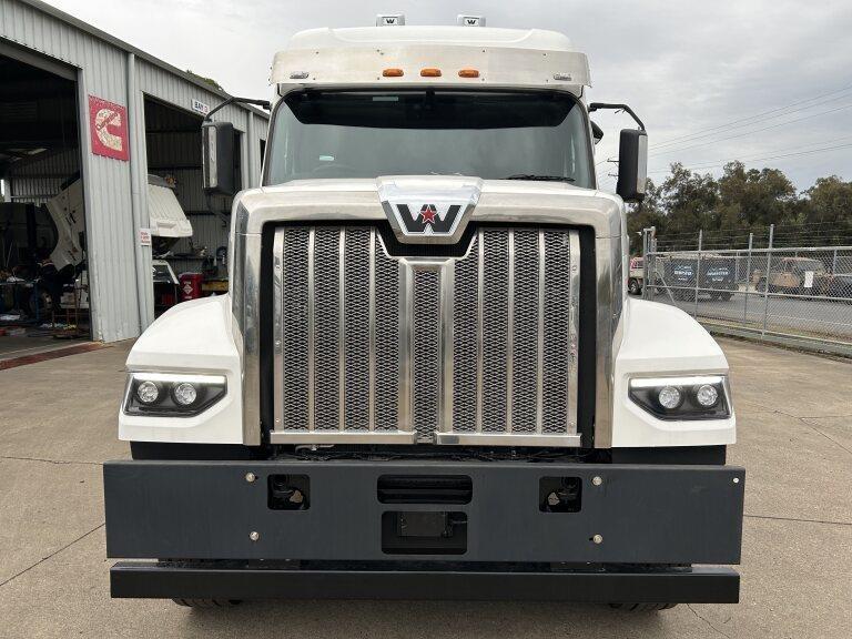 2025 WESTERN STAR 49X PRIME MOVER