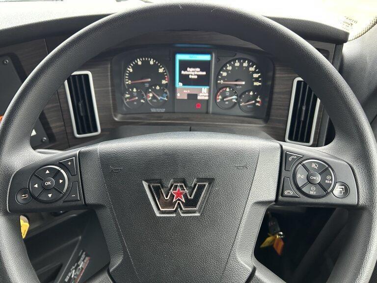 2025 WESTERN STAR 49X PRIME MOVER