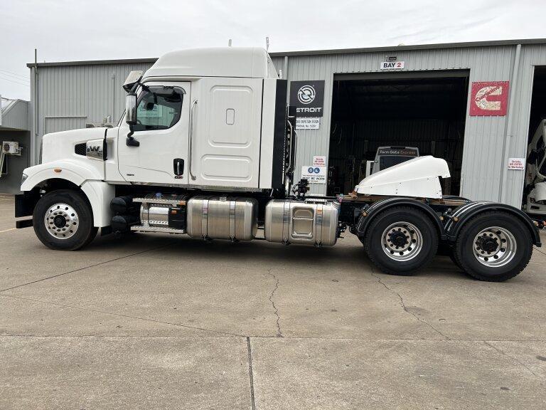 2025 WESTERN STAR 49X PRIME MOVER