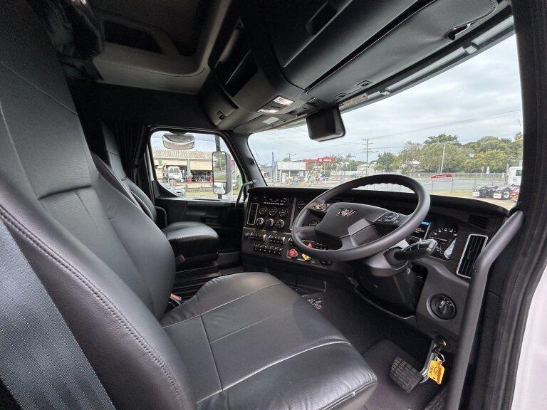 2025 WESTERN STAR 49X PRIME MOVER