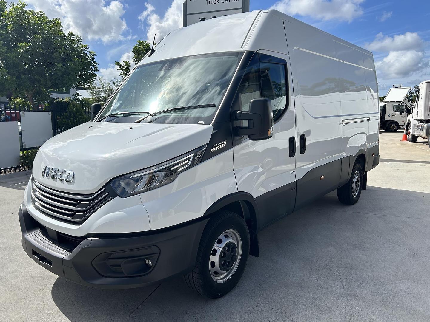 2024 IVECO DAILY MY22 E6 35S14V H2 SRW (WB3520L) 8 SP AUTO + DOUBLE OD 3D VAN