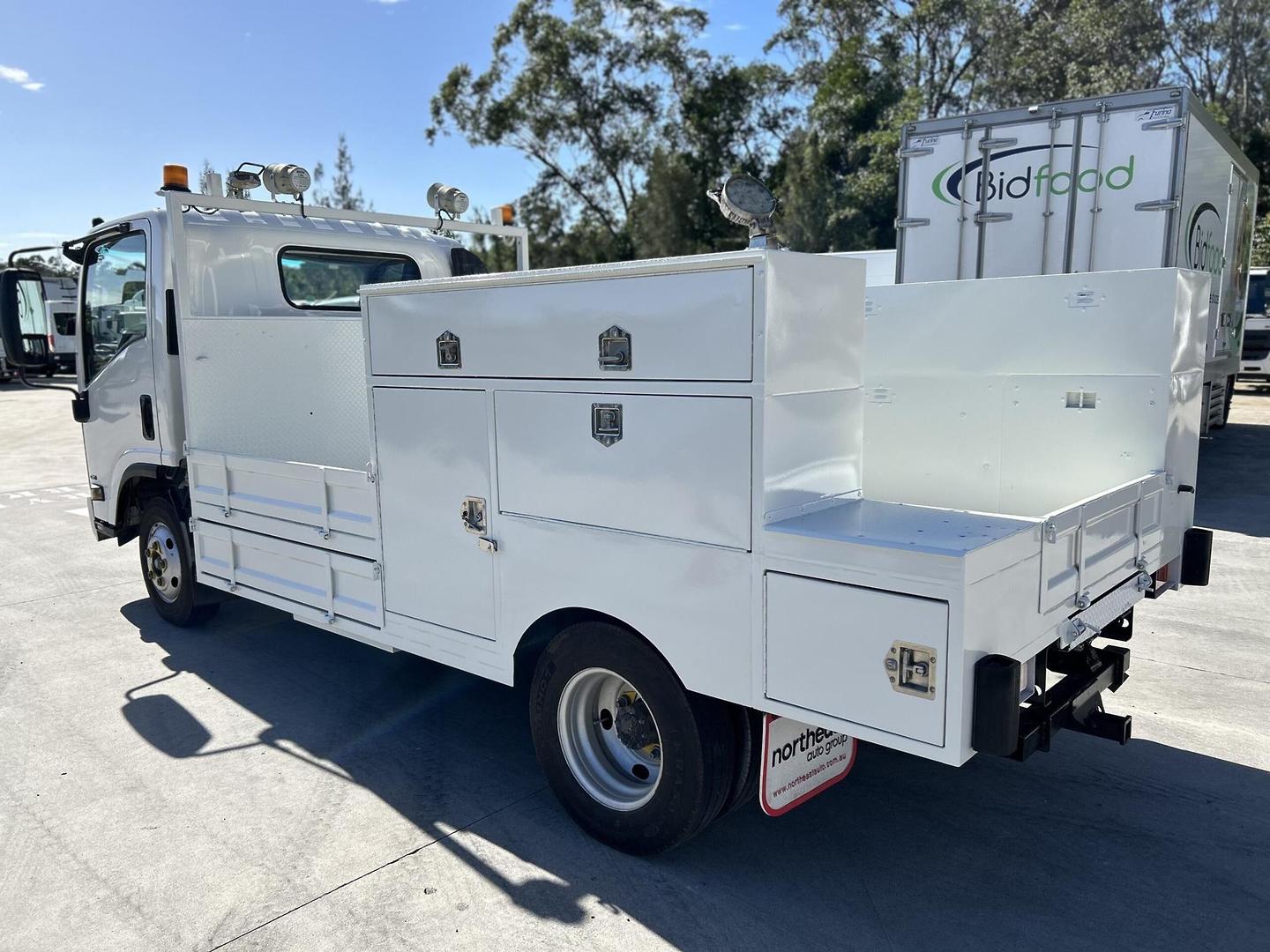 2013 ISUZU NPR NH 200 MEDIUM 6 SP AUTOMATED MANUAL C/CHAS
