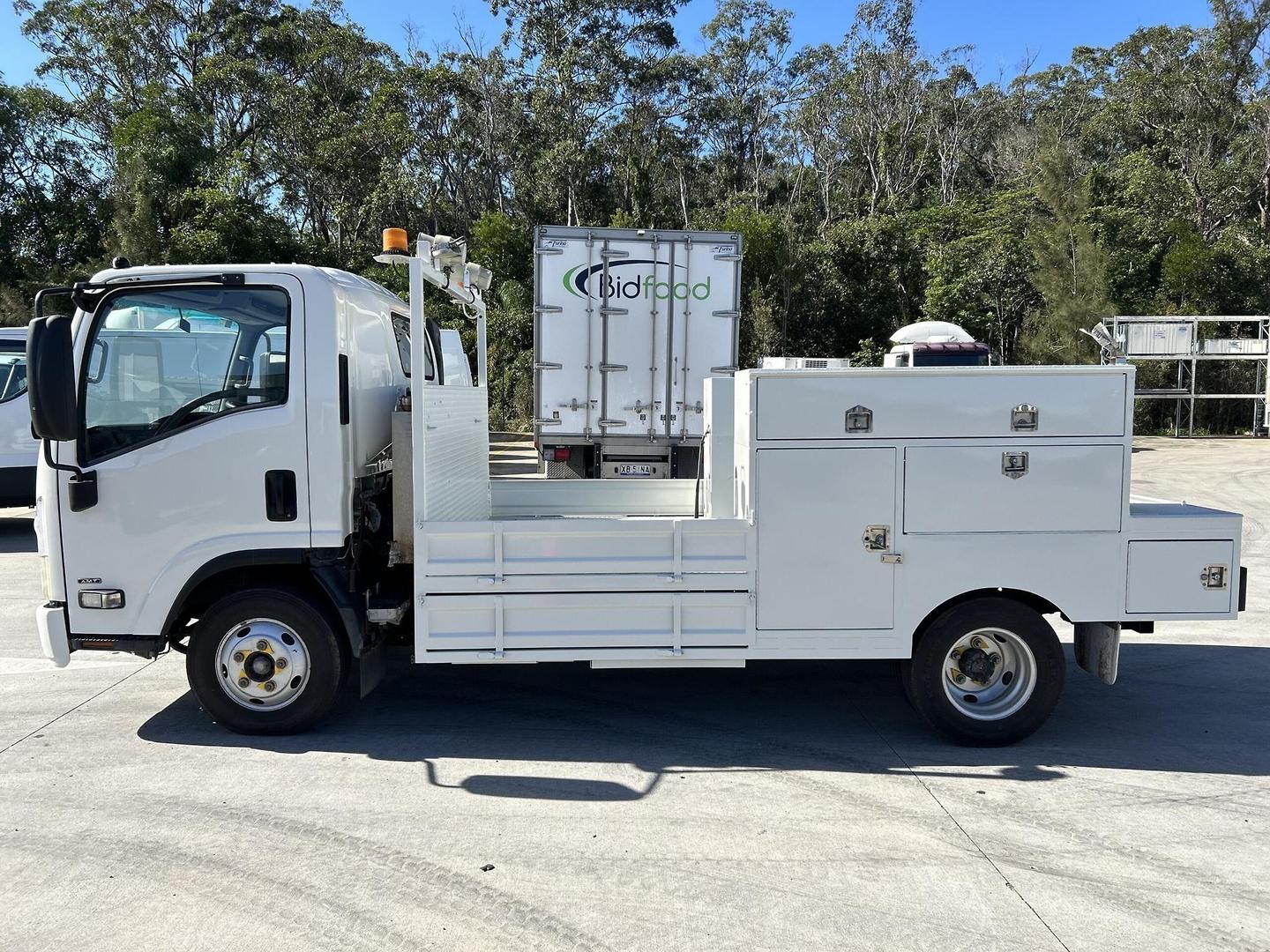 2013 ISUZU NPR NH 200 MEDIUM 6 SP AUTOMATED MANUAL C/CHAS