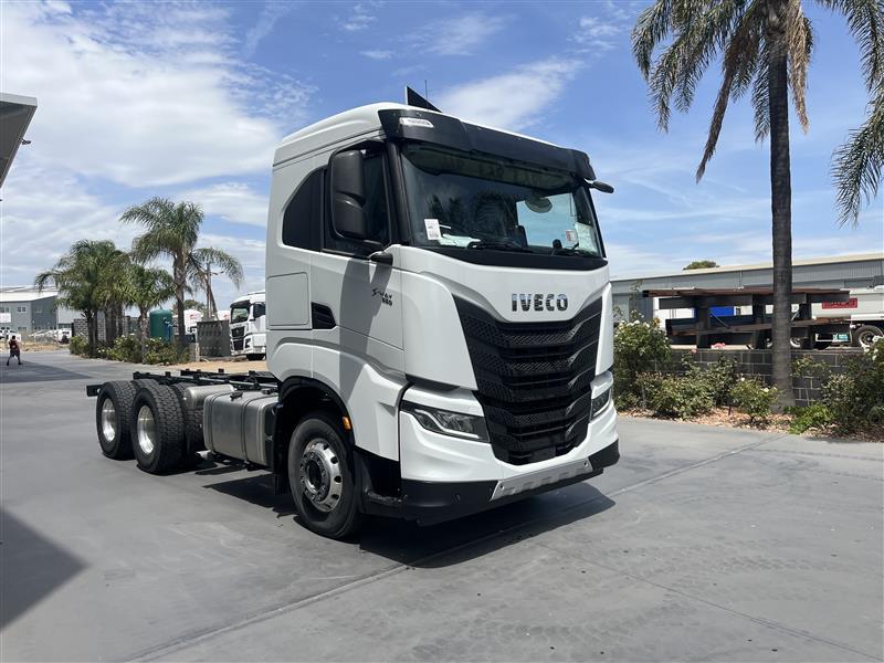 2024 IVECO S-WAY AS550 (3800WB) C/CHAS