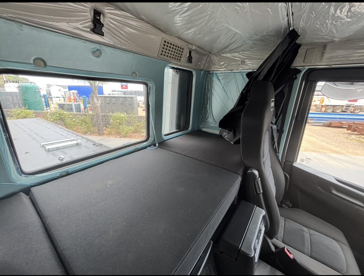 2023 IVECO S-WAY AT460 8X4 12 SP AUTOMATIC TILT TRAY
