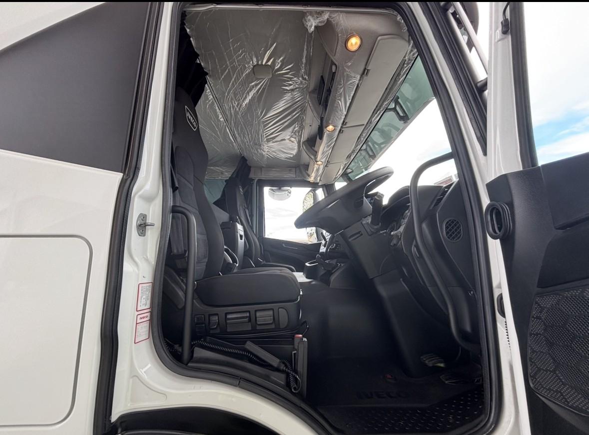 2023 IVECO S-WAY AT460 8X4 12 SP AUTOMATIC TILT TRAY