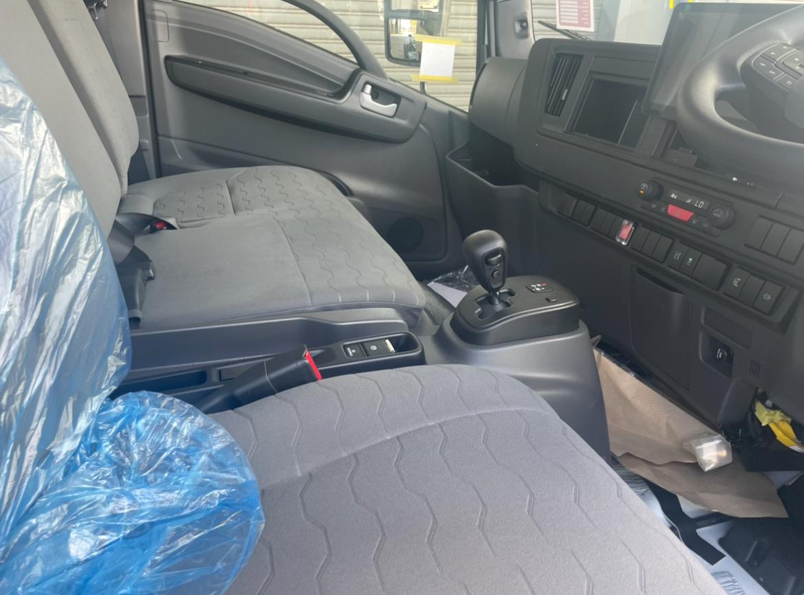 2025 ISUZU NQR 88-190 AM D45 6 SP AUTOMATED MANUAL C/CHAS