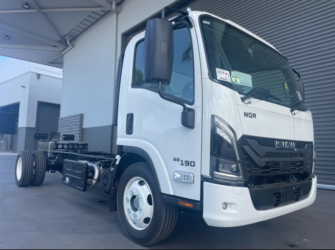 2025 ISUZU NQR 88-190 AM D45 6 SP AUTOMATED MANUAL C/CHAS