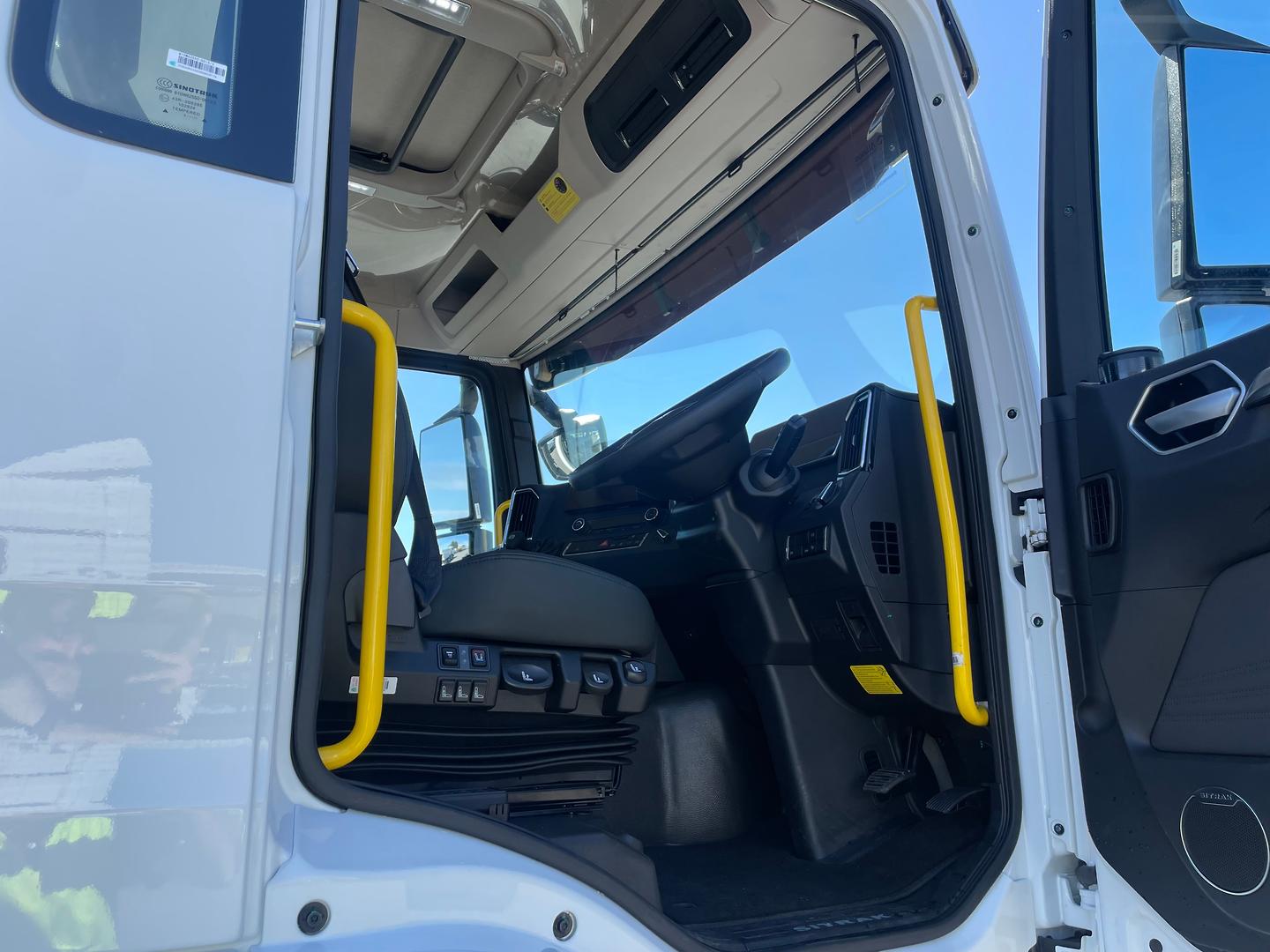 2025 SITRAK G5S 310 (6X4) AUTOMATIC PRIME MOVER