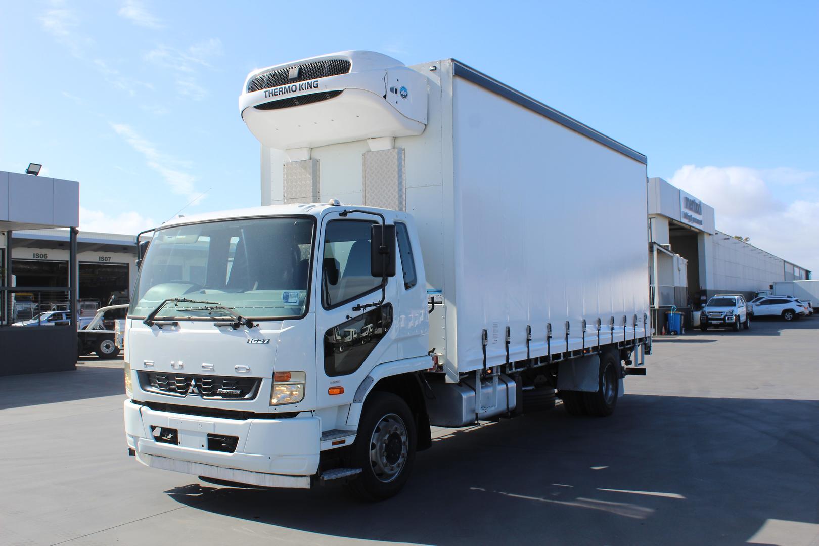 2015 MITSUBISHI FUSO FIGHTER FM67F 1627 8 SP AUTOMATIC REFRIGERATED TRUCK