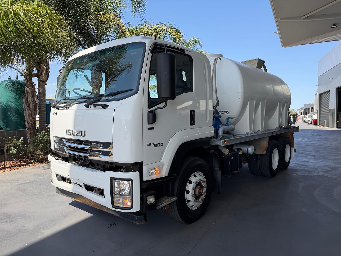 2020 ISUZU FVZ 260-300 WATER TRUCK