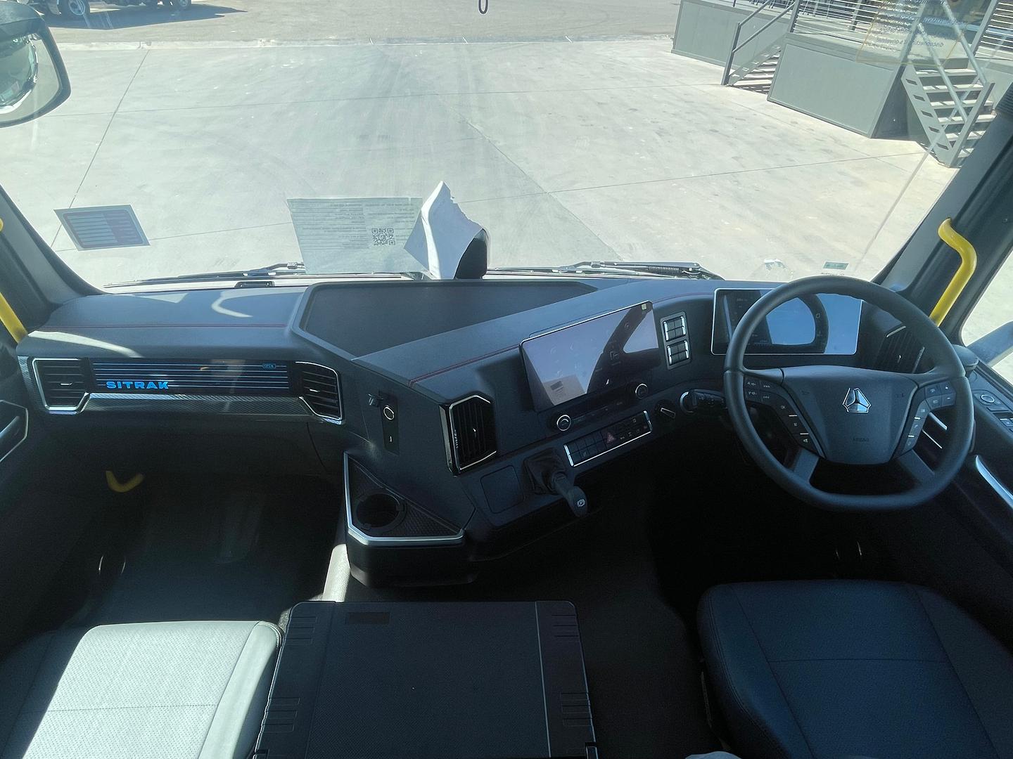 2025 SITRAK G5S 310 (6X4) AUTOMATIC PRIME MOVER