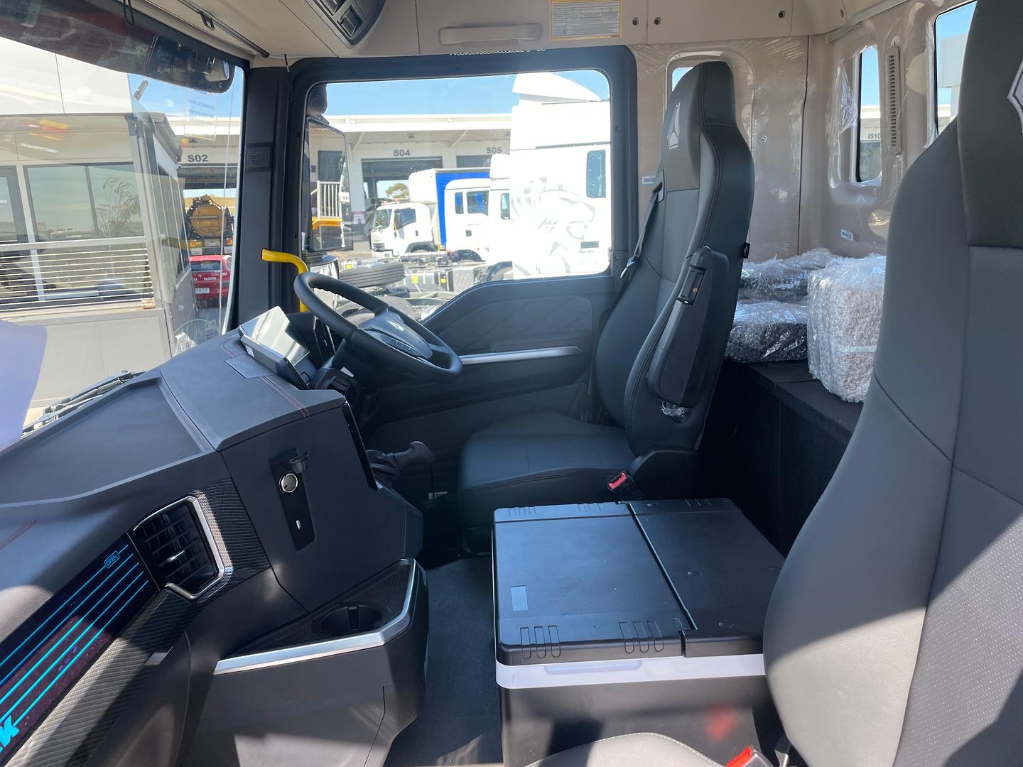 2025 SITRAK G5S 310 (6X4) AUTOMATIC PRIME MOVER