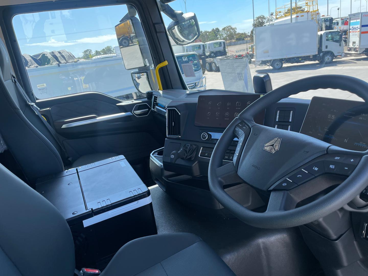 2025 SITRAK G5S 310 (6X4) AUTOMATIC PRIME MOVER