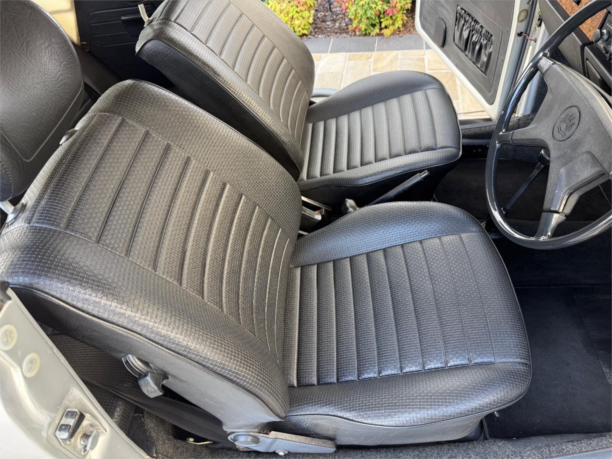 1979 VOLKSWAGEN KARMANN BEETLE MANUAL 2D CABRIOLET