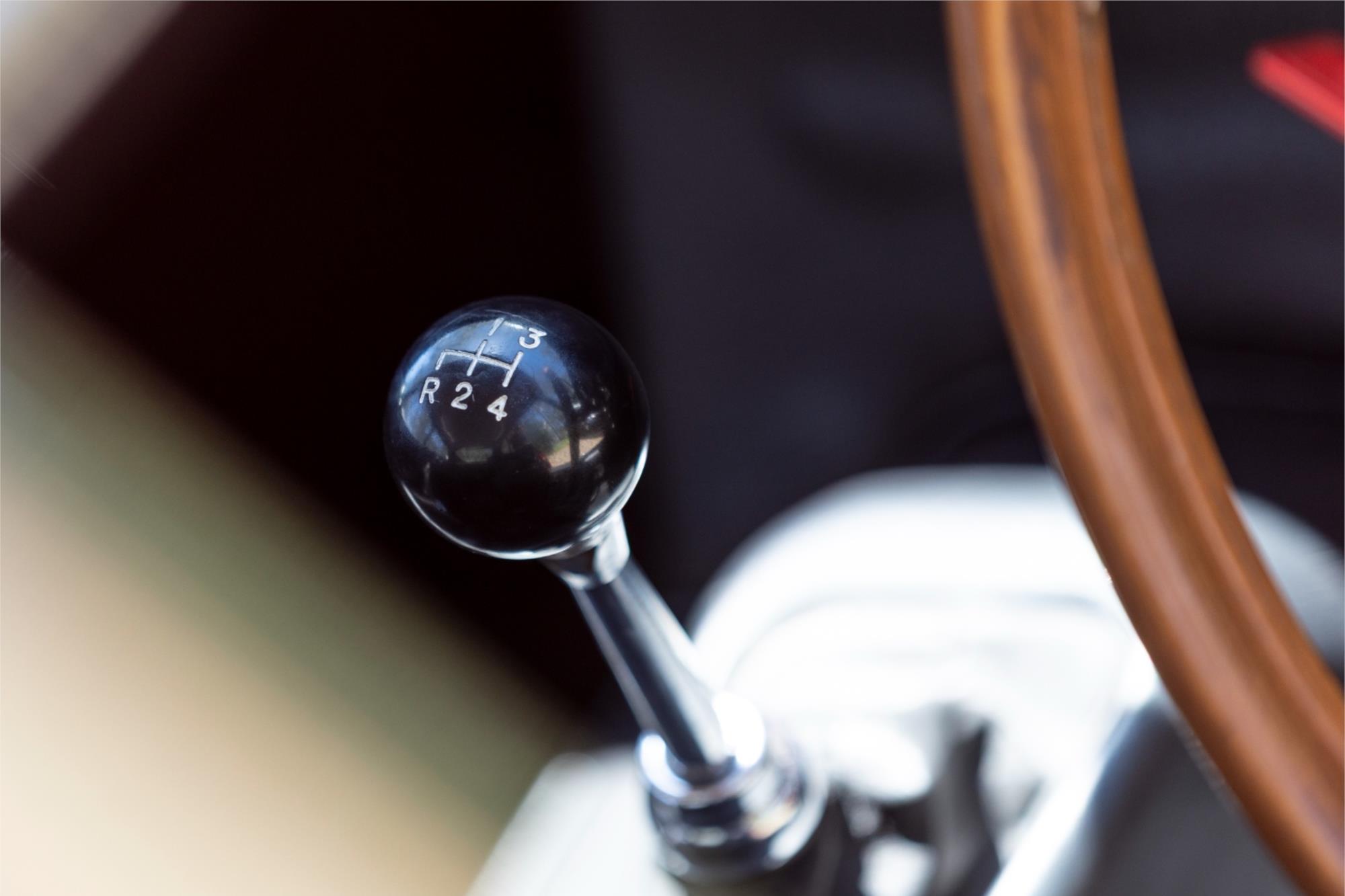 1969 JAGUAR E TYPE SERIES 2 4.2 4 SP MANUAL 2D COUPE