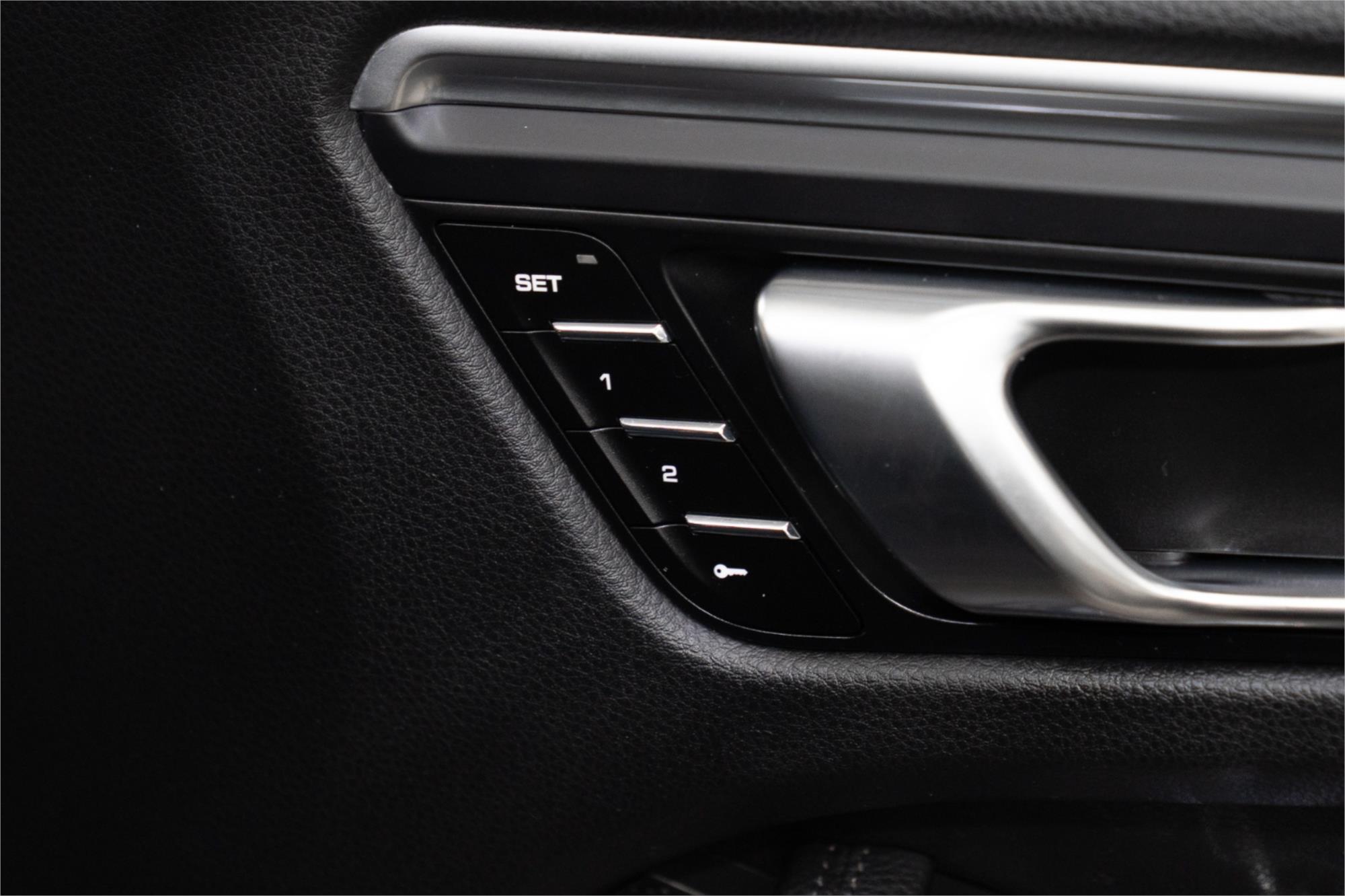 2019 PORSCHE MACAN 95B MY19 7 SP AUTO DUAL CLUTCH 4D WAGON