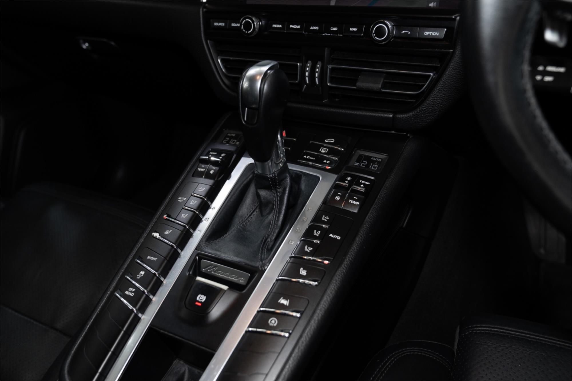 2019 PORSCHE MACAN 95B MY19 7 SP AUTO DUAL CLUTCH 4D WAGON