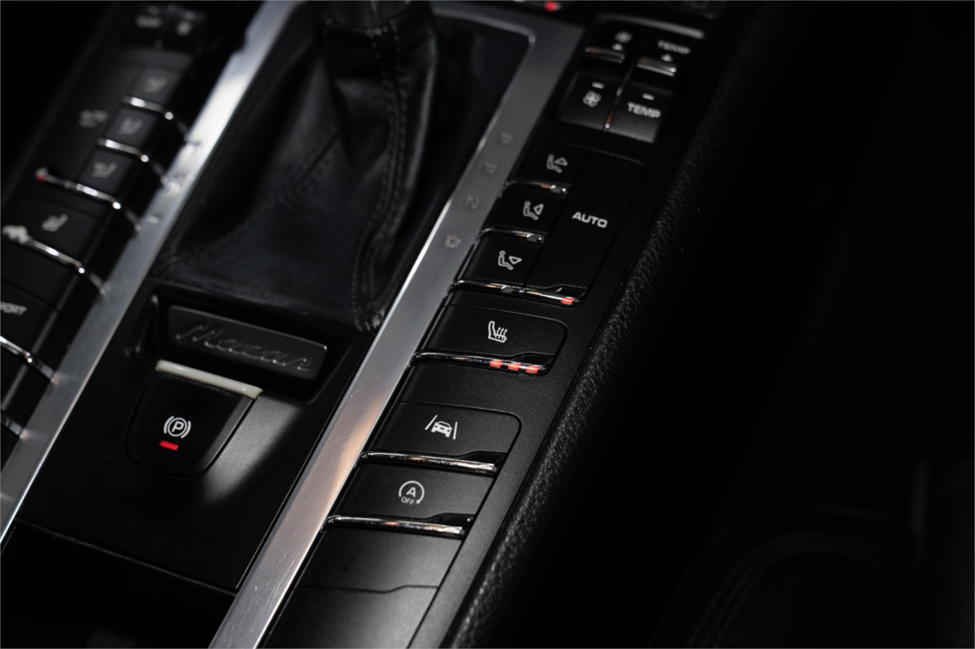 2019 PORSCHE MACAN 95B MY19 7 SP AUTO DUAL CLUTCH 4D WAGON