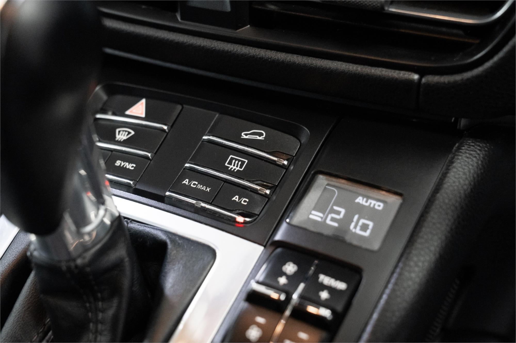 2019 PORSCHE MACAN 95B MY19 7 SP AUTO DUAL CLUTCH 4D WAGON