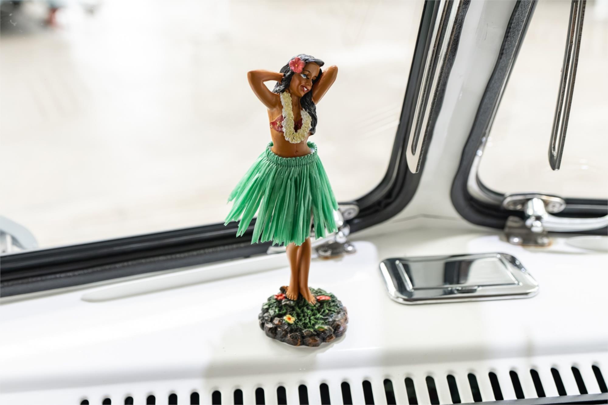 1975 VOLKSWAGEN KOMBI 4 SP MANUAL CAMPER