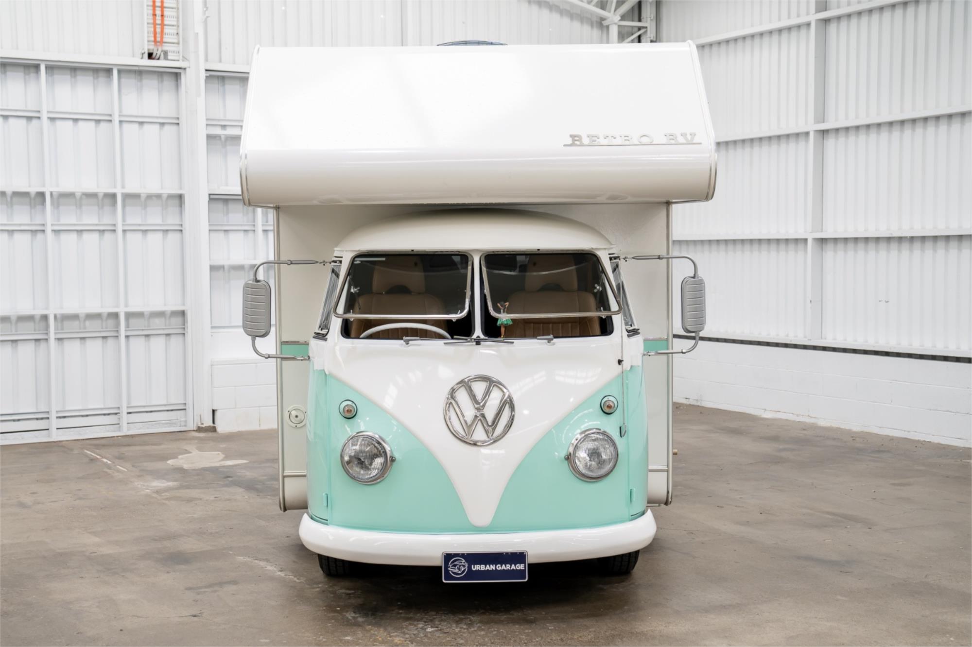 1975 VOLKSWAGEN KOMBI 4 SP MANUAL CAMPER