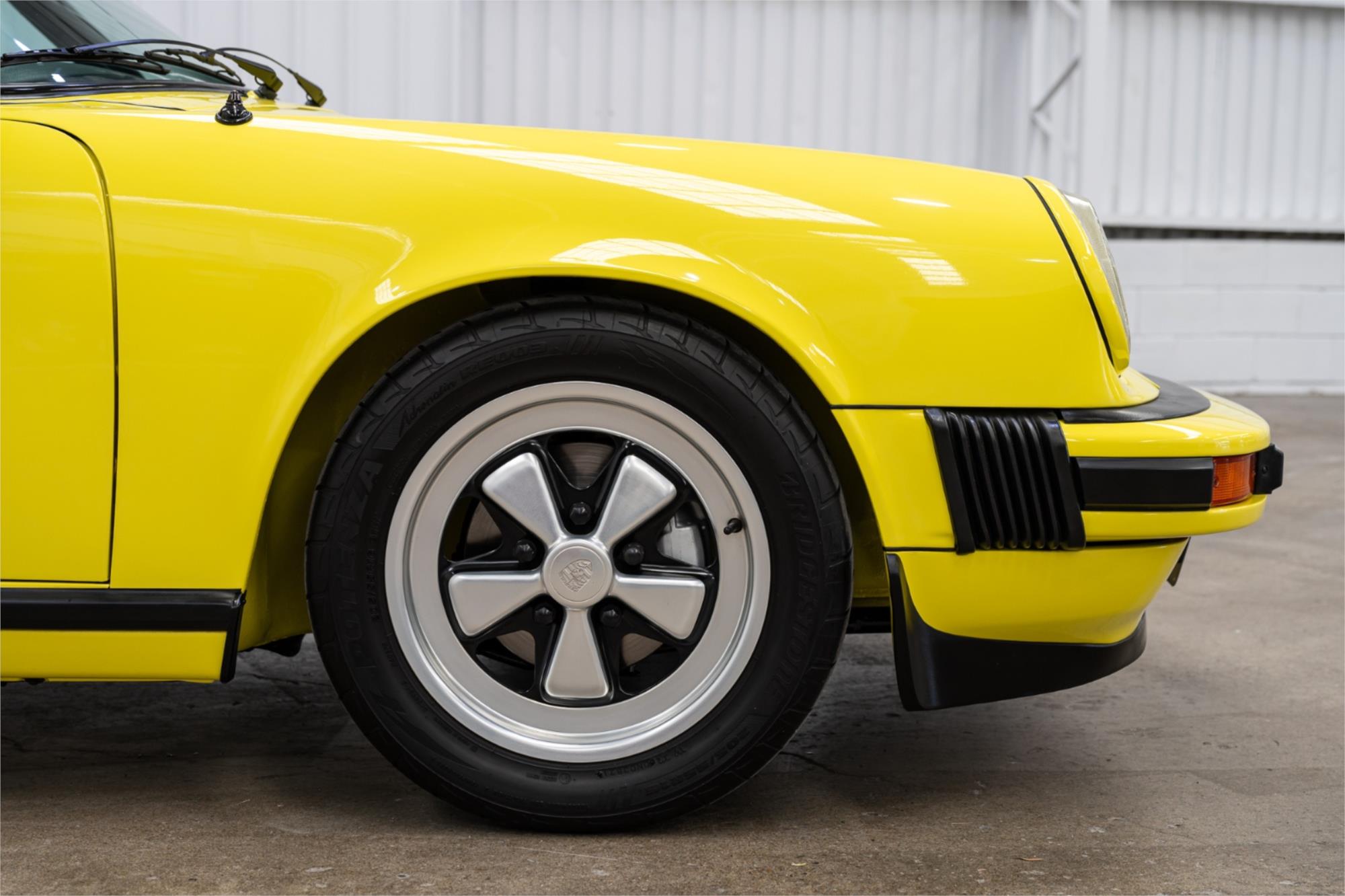 1977 PORSCHE 911 2.7 SEMI AUTOMATIC 2D COUPE