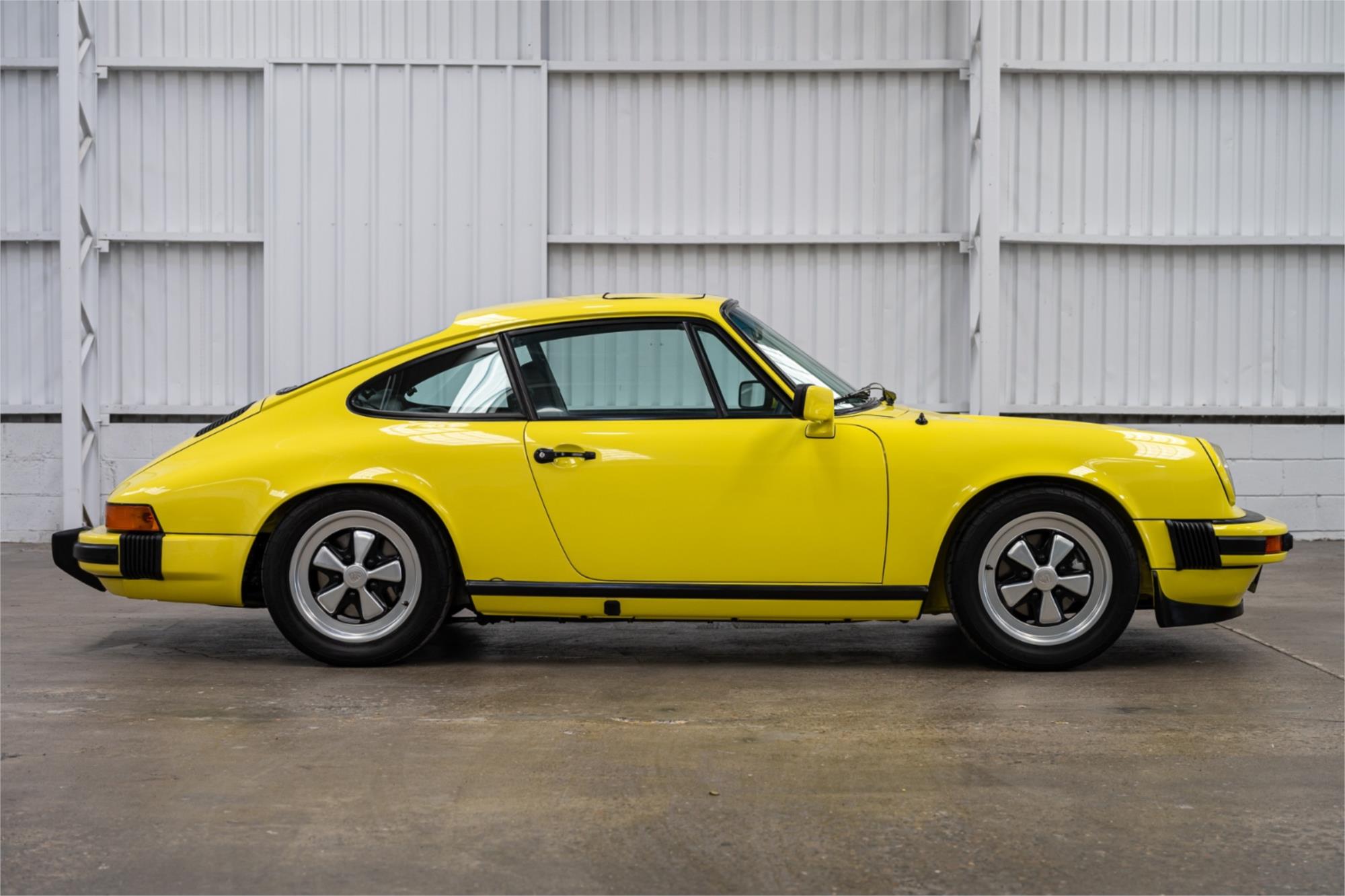 1977 PORSCHE 911 2.7 SEMI AUTOMATIC 2D COUPE
