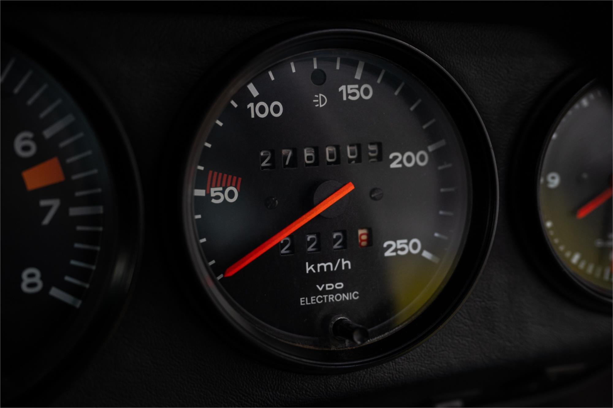 1977 PORSCHE 911 2.7 SEMI AUTOMATIC 2D COUPE