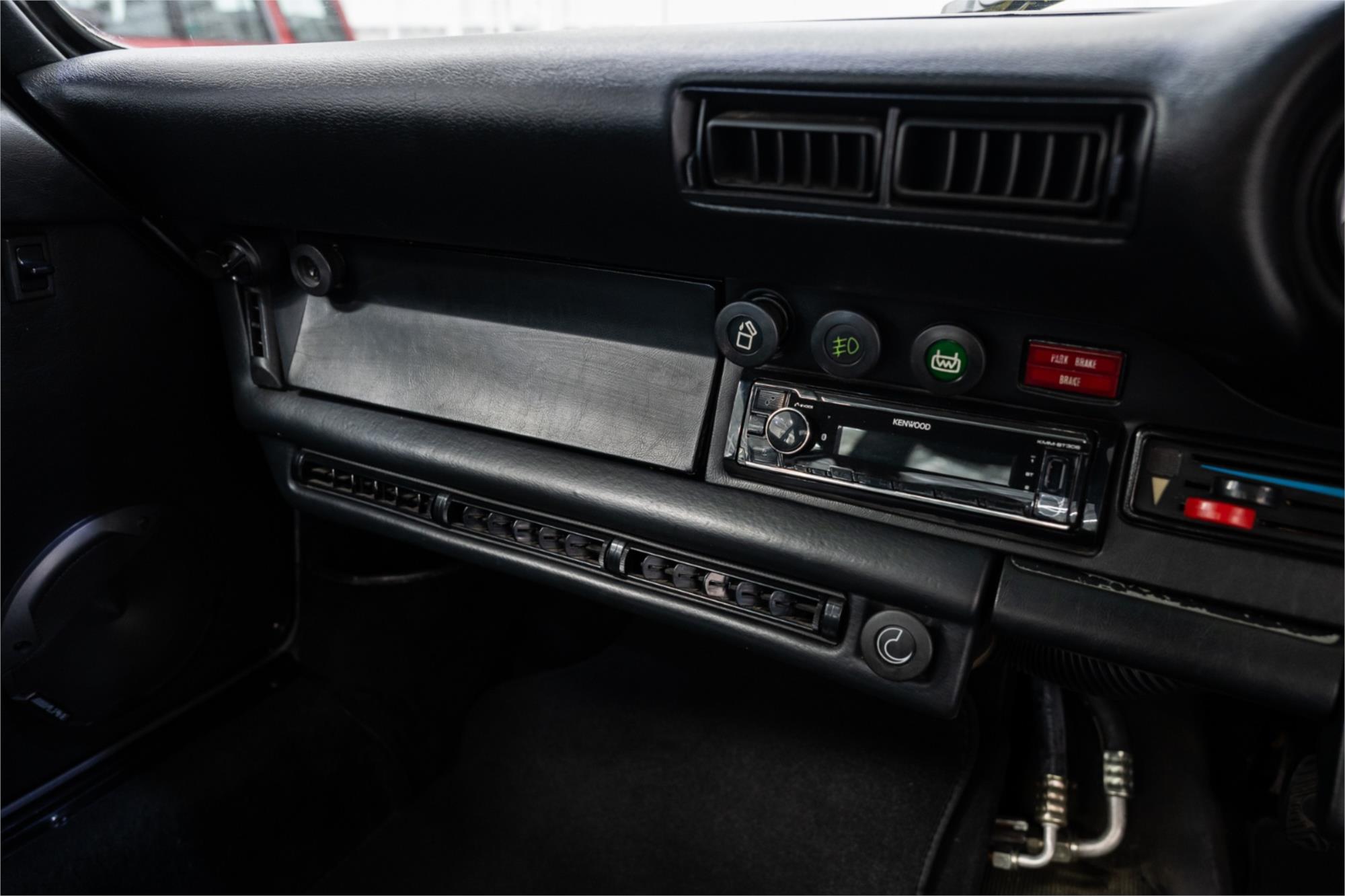 1977 PORSCHE 911 2.7 SEMI AUTOMATIC 2D COUPE