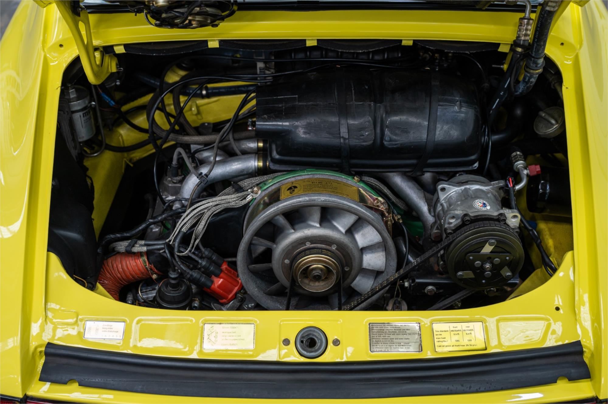 1977 PORSCHE 911 2.7 SEMI AUTOMATIC 2D COUPE