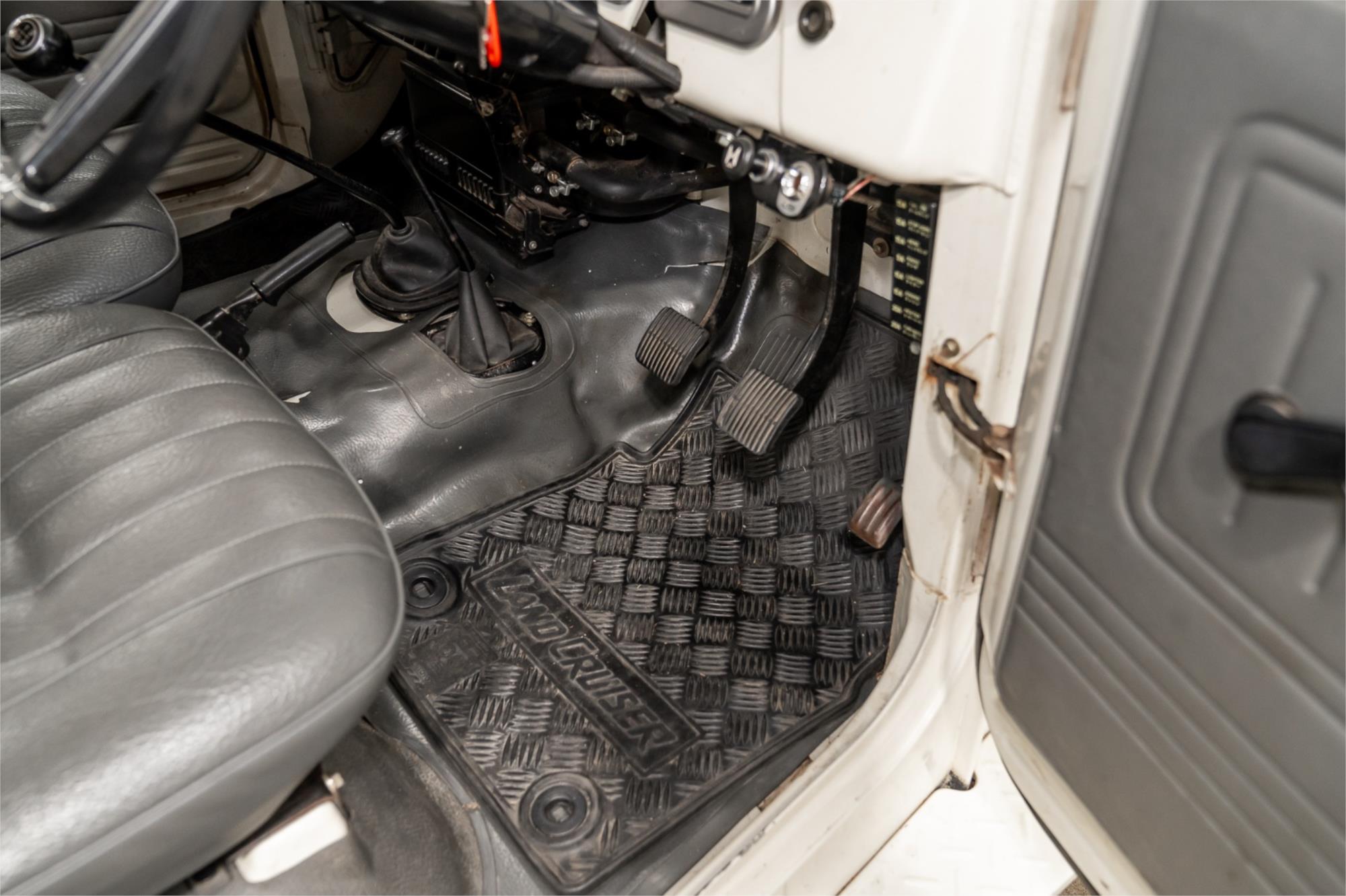 1980 TOYOTA LANDCRUISER SWB (4x4) 4 SP MANUAL 4X4 2D HARDTOP
