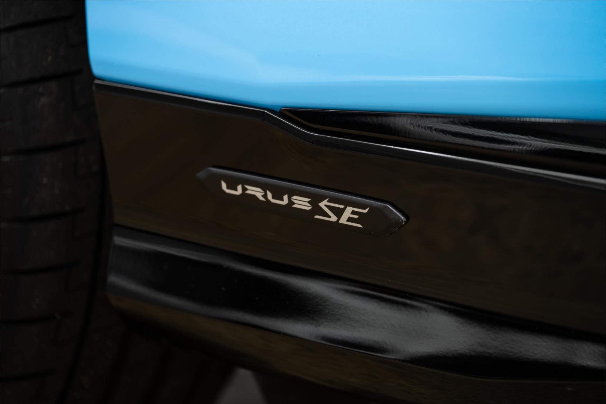 2025 LAMBORGHINI URUS 636 MY24 SE 8 SP AUTOMATIC 4D COUPE