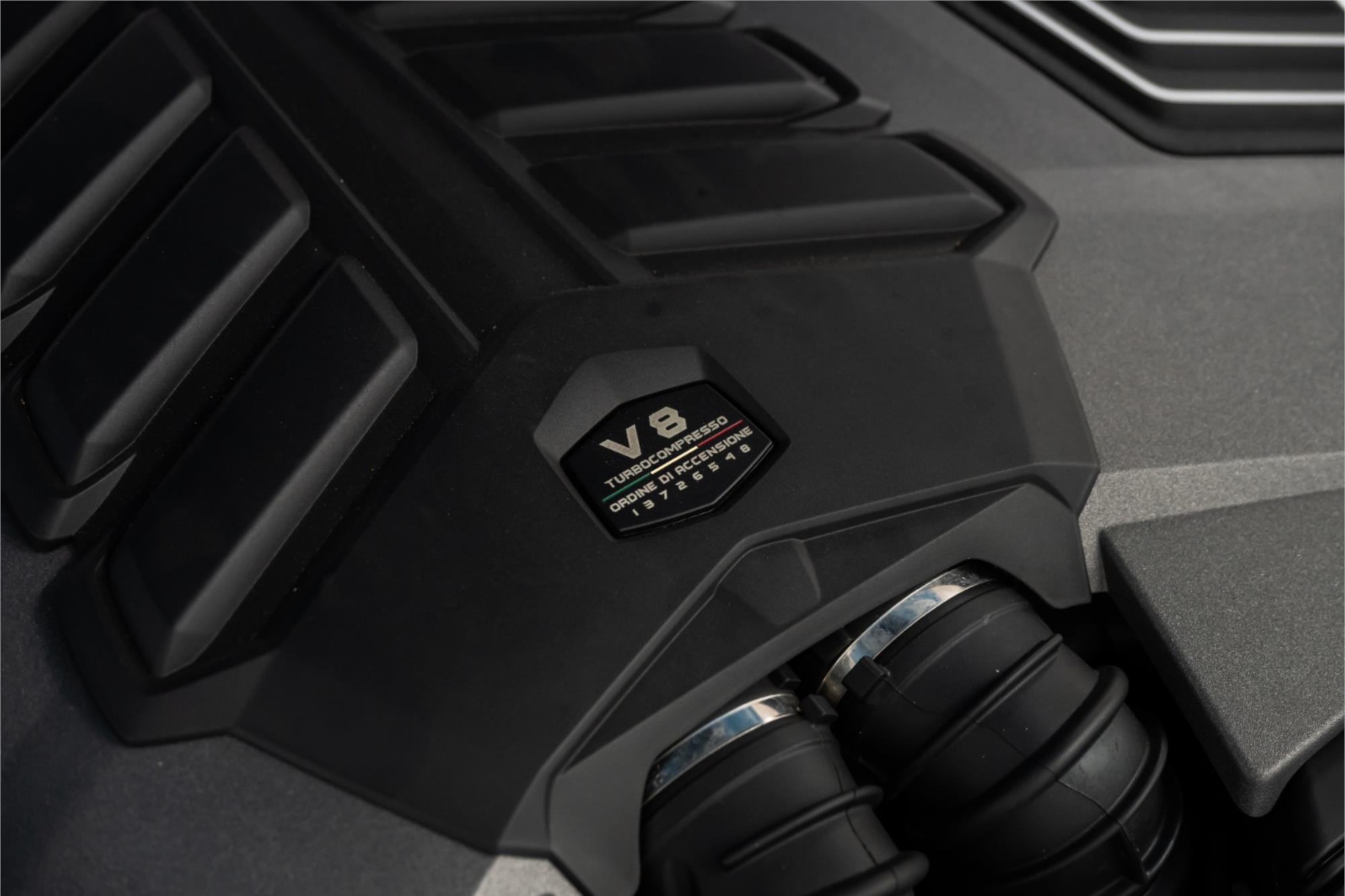 2025 LAMBORGHINI URUS 636 MY24 SE 8 SP AUTOMATIC 4D COUPE