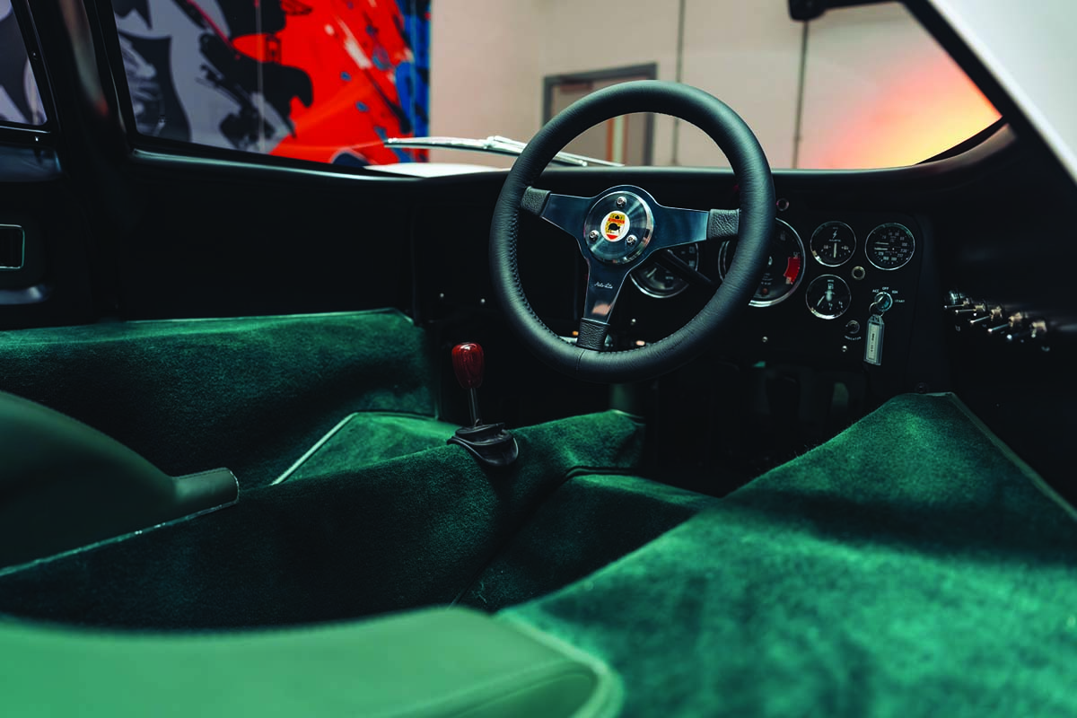 FEATURE - McLaren M6GT